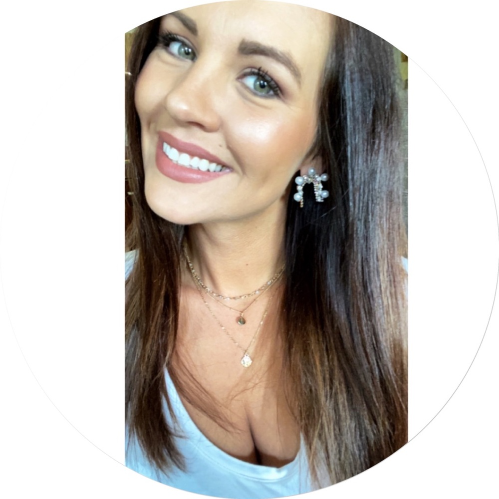 Meet your Posher, Alexandra